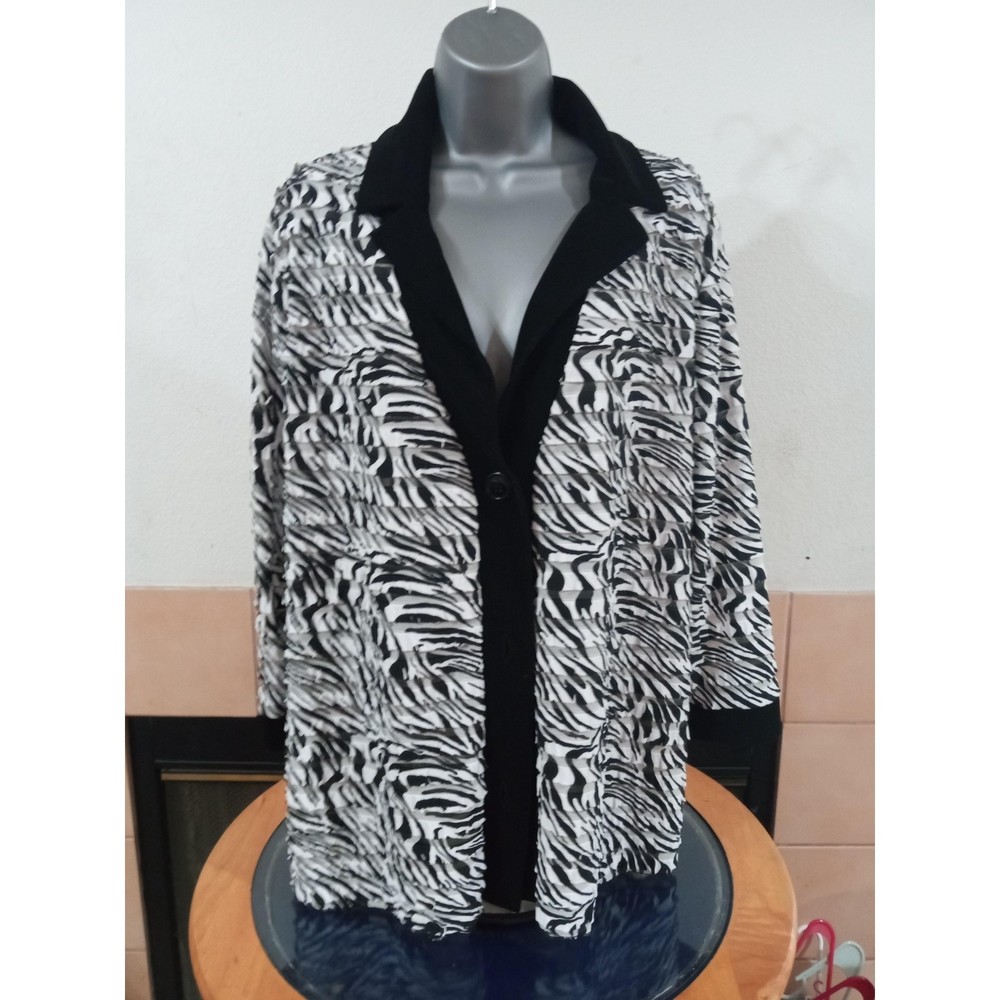 Slinky Brand women's top black and white ruffled size 1X